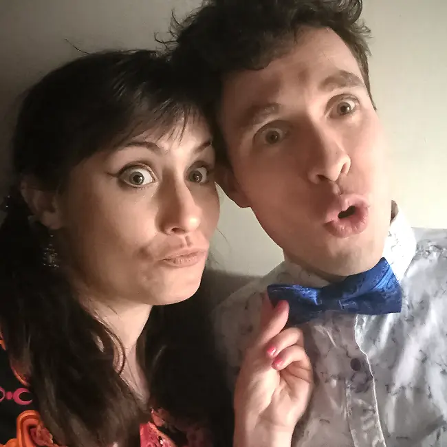 Co-fondateurs de Beevel. Chloé la Reine des couleurs et Dylan Le Passeur de Pollen